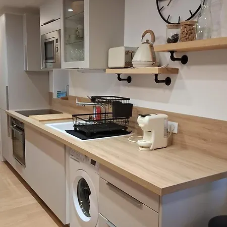 Apartment Historic Bright And Beautiful In Old With Castle Hill View