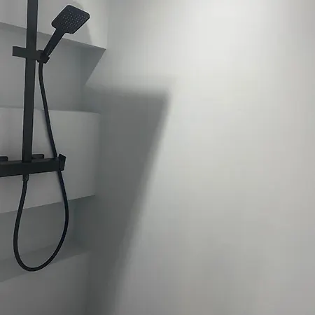 Historic Bright And Beautiful In Old With Castle Hill View Appartamento *