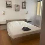 Apartament Historic Bright And Beautiful In Old With Castle Hill View *