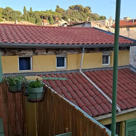 Historic Bright And Beautiful In Old With Castle Hill View * Nizza