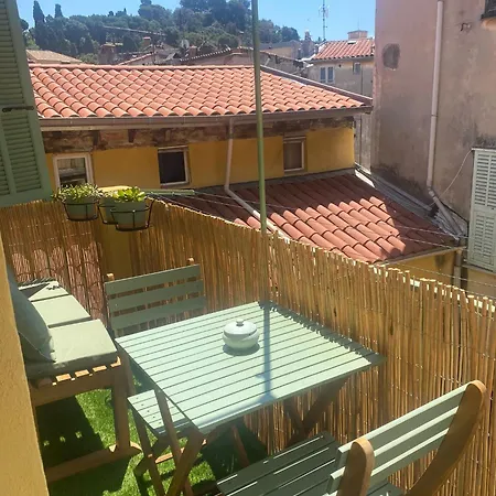 Historic Bright And Beautiful In Old With Castle Hill View Appartamento Nizza